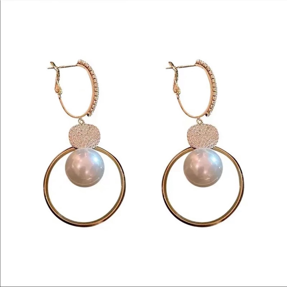 New White Pearl Drop Earrings - Picture 6 of 7